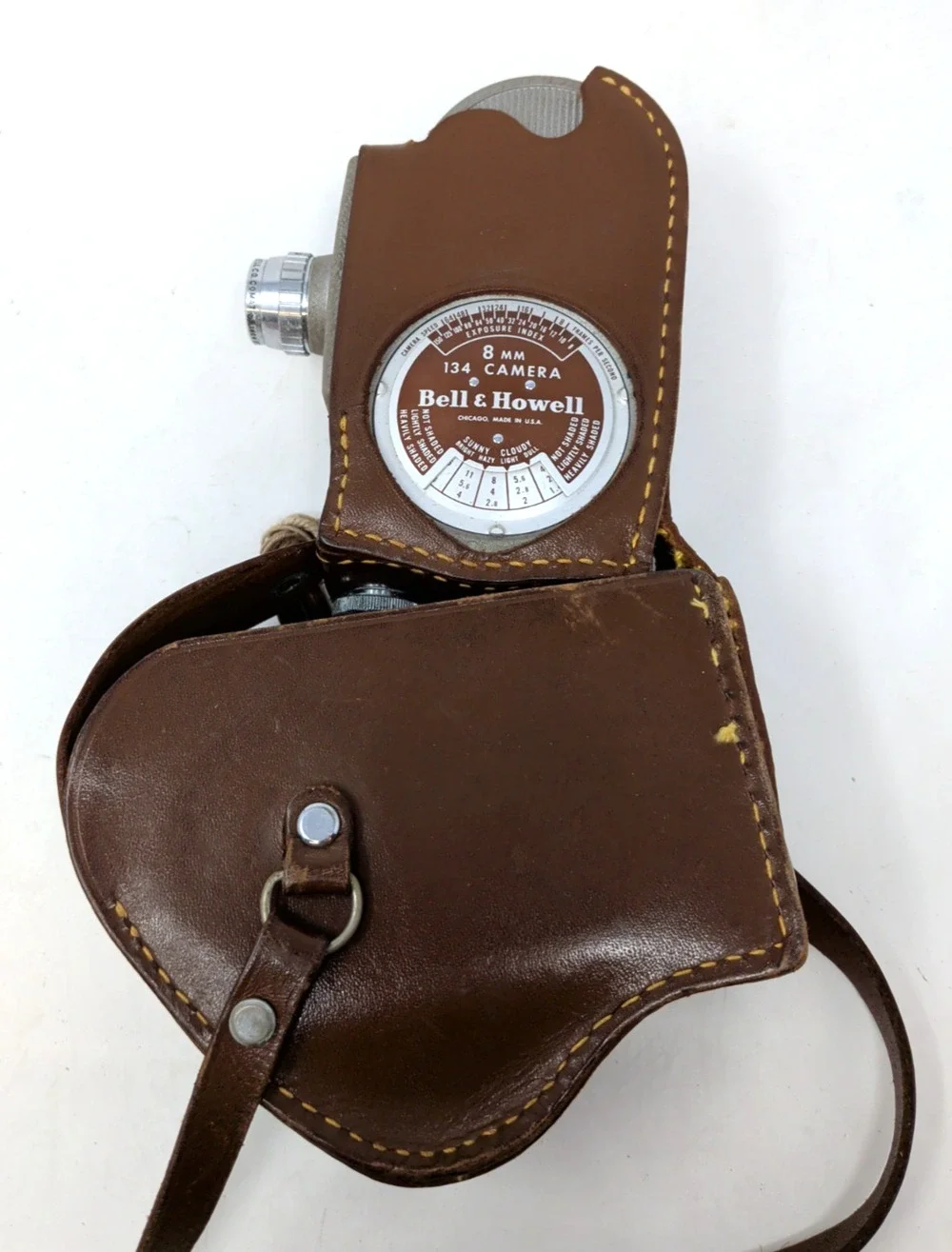 VTG BELL & HOWELL 8MM 134 MOVIE CAMERA W/ Leather Case USA 1954